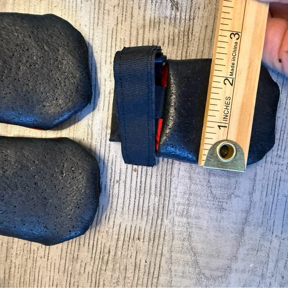 RuffWear “standard” dog boots red black size SMALL set of 4 “for dogs on the go”